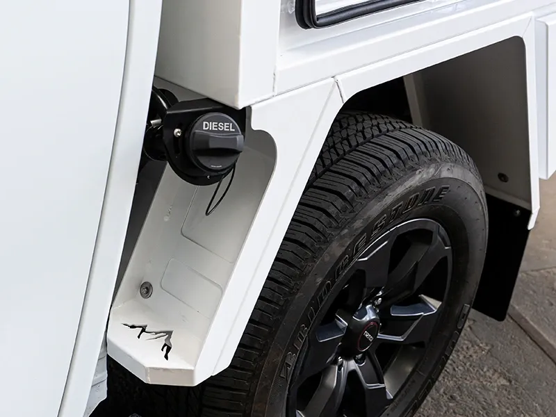 Wheel Arches with Integrated Footstep